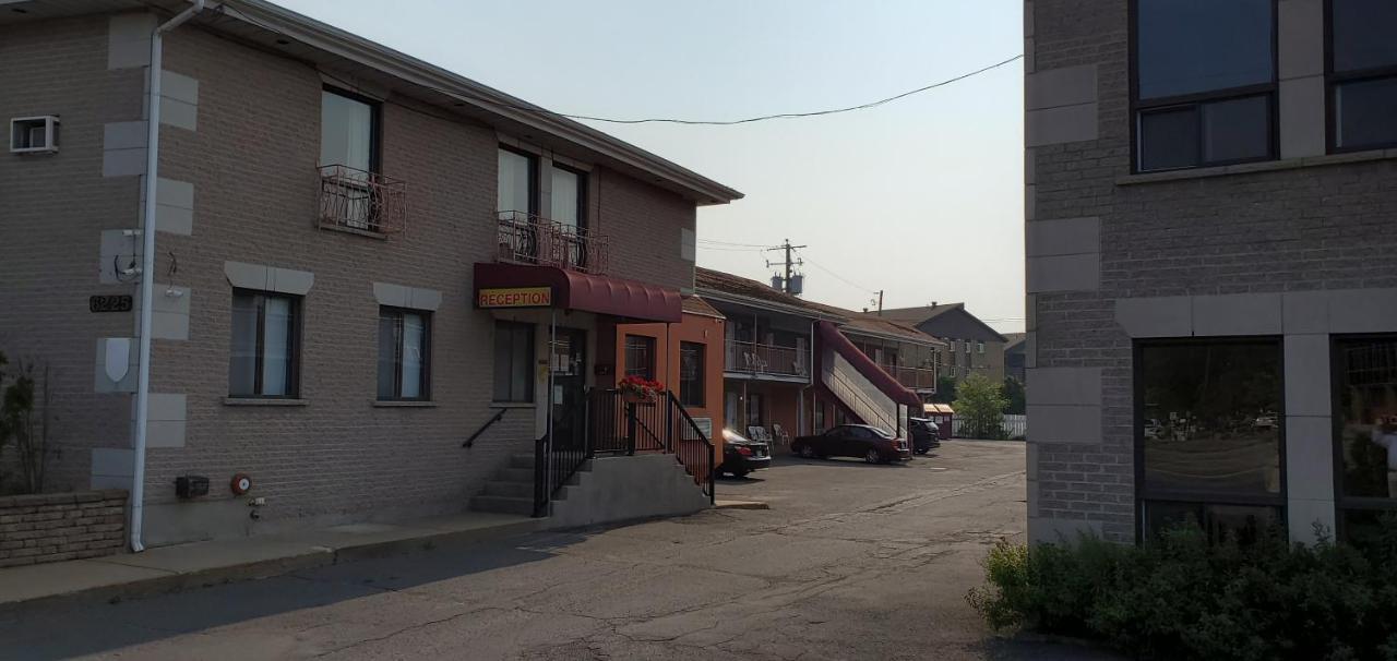 Motel Falcon Brossard Exteriör bild
