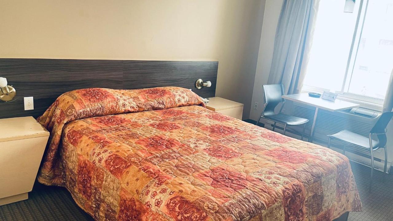 Motel Falcon Brossard Exteriör bild