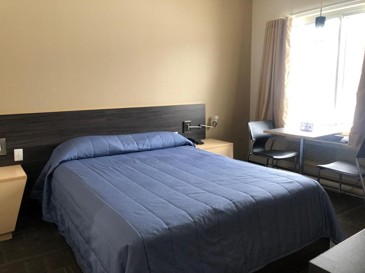 Motel Falcon Brossard Exteriör bild
